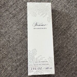 Mary Kay Forever Diamonds Perfume with Clear and White Design